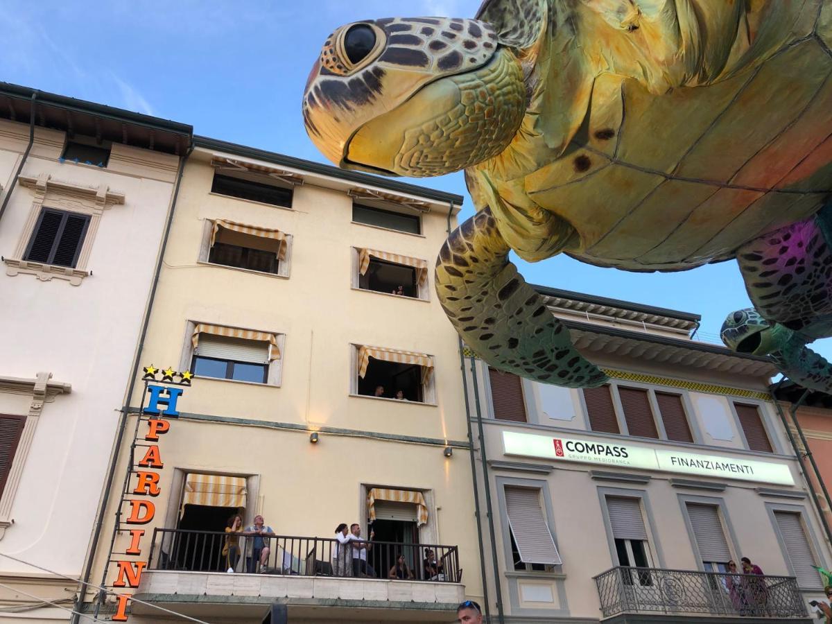 Hotel Pardini Виареджо Екстериор снимка