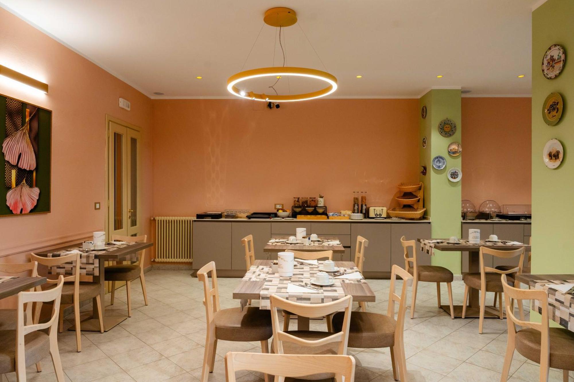 Hotel Pardini Виареджо Екстериор снимка