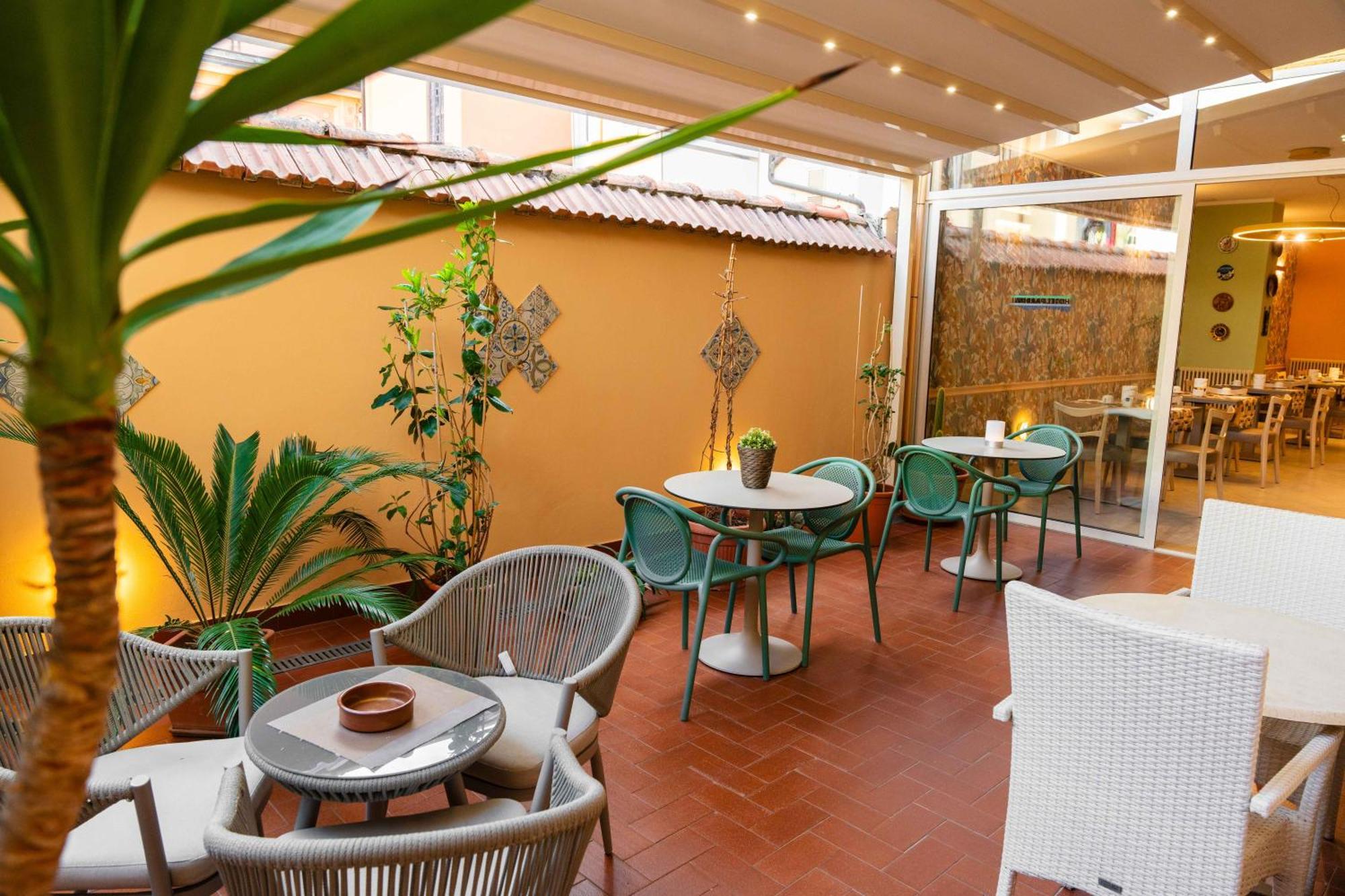 Hotel Pardini Виареджо Екстериор снимка