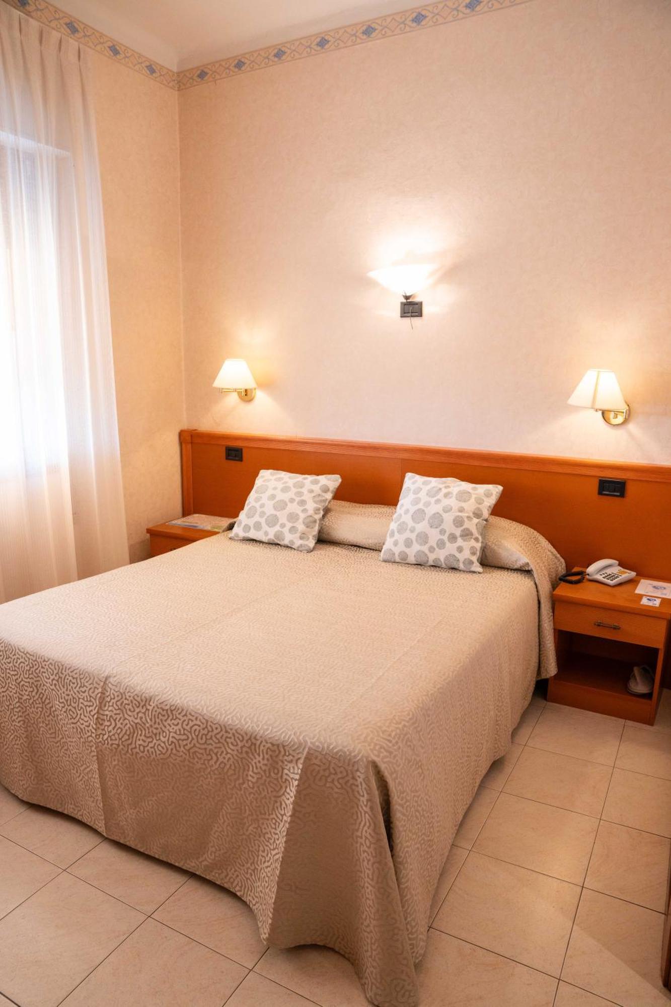 Hotel Pardini Виареджо Екстериор снимка