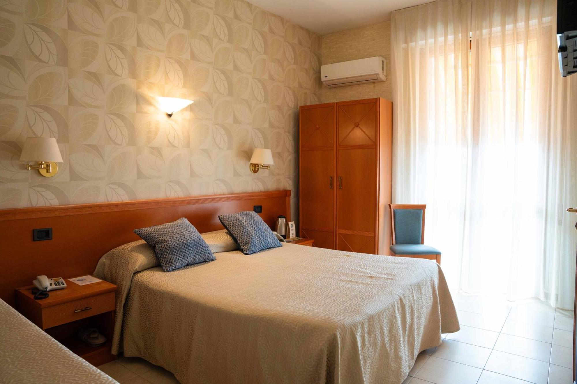 Hotel Pardini Виареджо Екстериор снимка